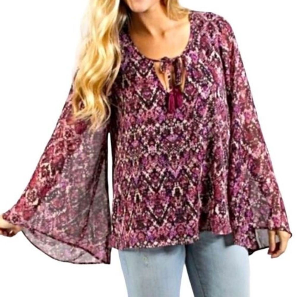Show Me Your MuMu bell sleeve blouse size small